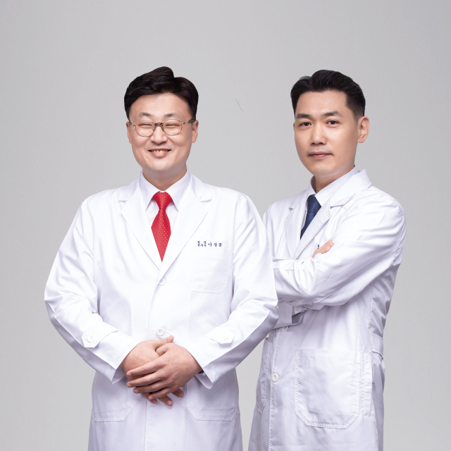 버드나무한의원 부산시청점 나성훈·이원경 원장