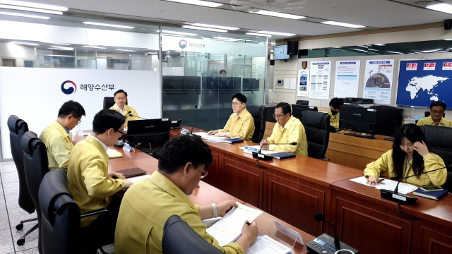 김성범 해양수산부 차관이 22일 오후 정부세종청사 해수부 종합상황실에서 중동사태 관련 긴급 상황점검회의를 주재하고 있다. 해수부 제공