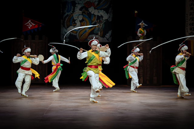 지난해 국립부산국악원 연희단 정기공연 중 대구 달성 다사농악 공연 장면. 국립부산국악원 제공