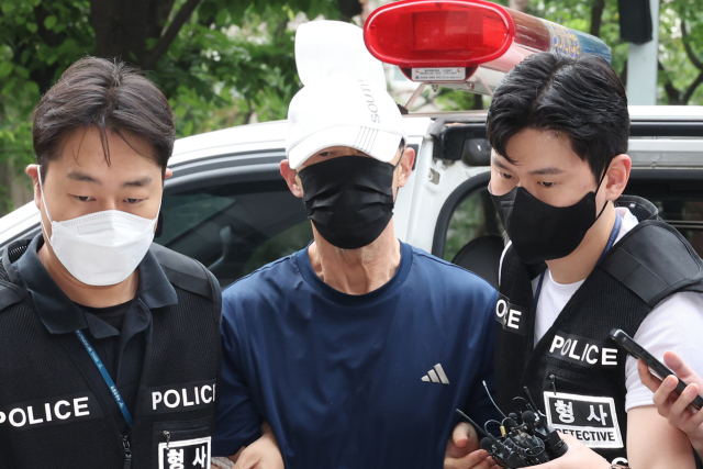 서울 지하철 5호선 열차 안에 불을 지른 60대 남성. 연합뉴스