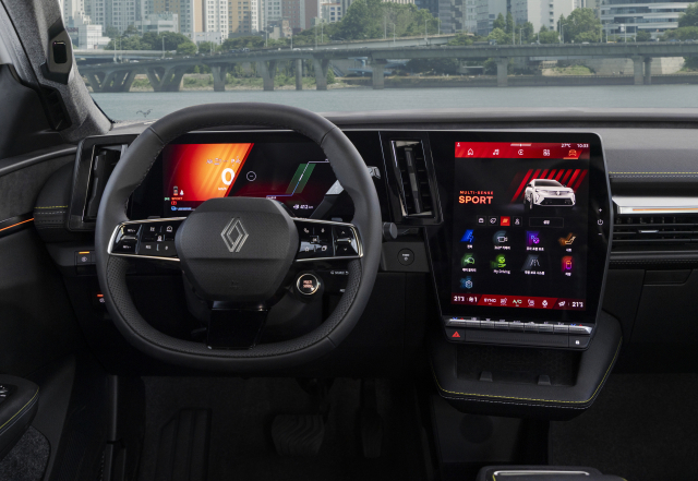 르노코리아의 ‘세닉 E-테크’ 실내.르노코리아 제공