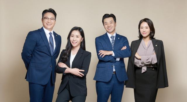 법무법인 예주는 힘들고 지친 이들에게 ‘밝은 기둥’이 되려 한다. 왼쪽부터 안상배 대표변호사, 김소연 대표변호사, 임승희 대표변호사, 최윤선 구성원 변호사. 법무법인 예주 제공