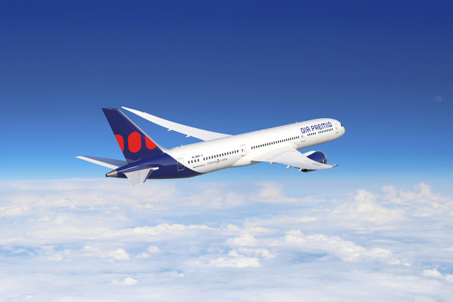 중장거리 전문 저비용항공사인 에어프레미아가 지난 4일 기준으로 국제선 누적 탑승객 200만 명을 돌파했다고 10일 밝혔다. 사진은 에어프레미아 항공기. 에어프레미아 제공
