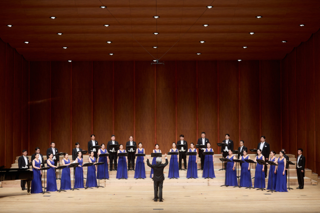 부산시립합창단 공연 장면. 부산문화회관 제공.