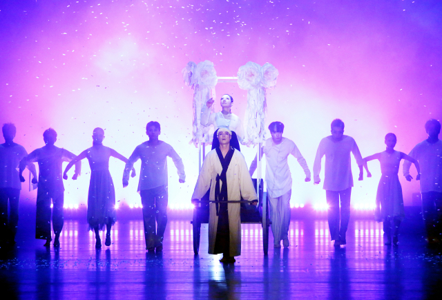 김옥련발레단 창단 30주년 기념으로 지난 6월 부산시민회관 대극장에서 선보인 '운수 좋은 날' 공연 모습. 김옥련발레단 제공