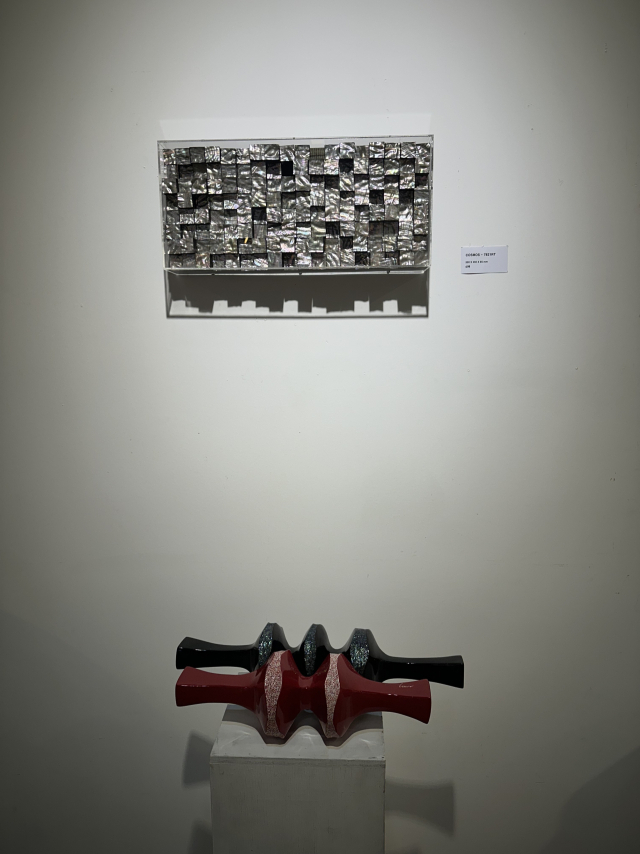 금련산갤러리에서 열리고 있는 부산미술협회 제24회 오늘의 작가상 본상을 수상한 공예가 최시복의 전시 모습. 김은영 기자