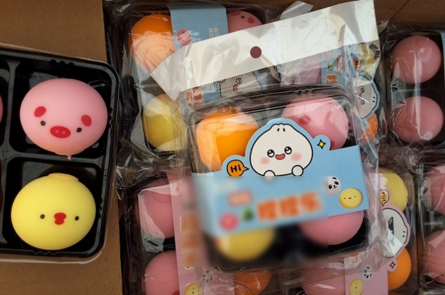 KC 인증 정보를 허위로 기재한 제품. 관세청 제공