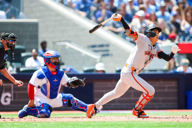 샌프란시스코 자이언츠 이정후가 21일(한국 시간) 캐나다 온타리오주 토론토에서 열린 MLB 토론토 블루제이스와 경기에서 5타수 2안타를 기록했다. AFP연합뉴스