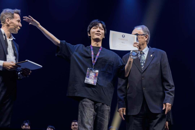 ‘2025 FISM WCM’ 스테이지 메니퓰레이션 부문 2위 한국의 이호정 마술사. 부산매직페스티벌 제공