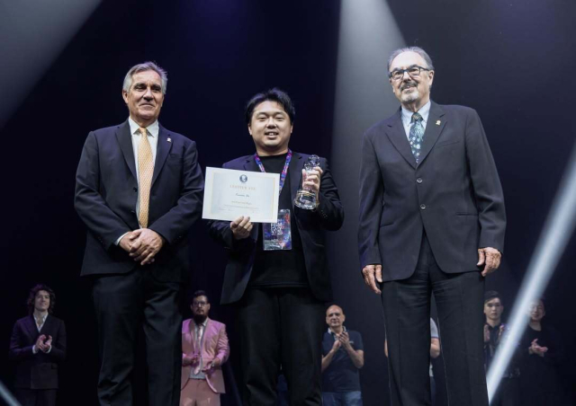 ‘2025 FISM WCM’ 클로즈업 카드부문 3위 한국의 도기문 마술사. 부산매직페스티벌 제공