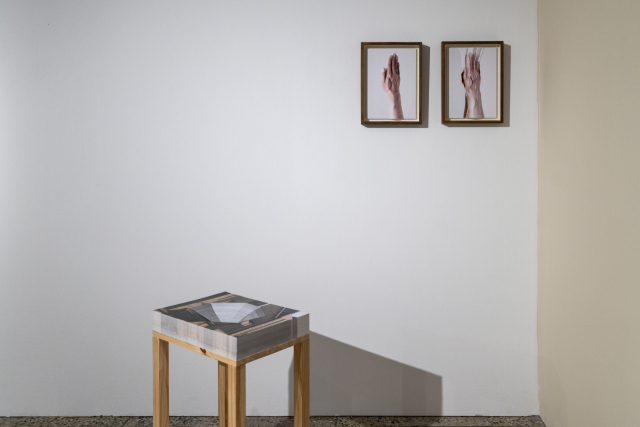 지난해 부산근현대역사관 내 금고미술관에서 열린 ‘부산 커넥티드’ 전시 모습. 사진은 '프로젝트 유영' 최원교 작가 작품. 부산시 제공