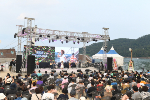 지난해 개최한 제20회 일광낭만가요제 행사사진.