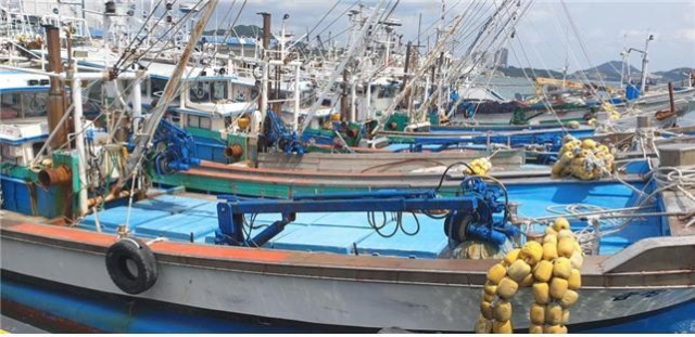 감척 어선 및 현장 실사 모습. 해수부 제공