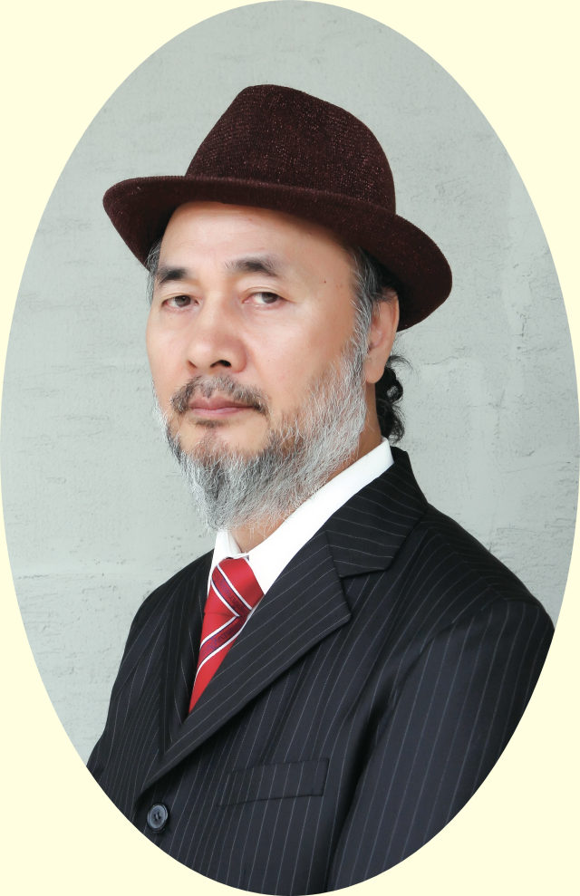 올해 한국해양문학상 최우수상을 받은 김병기 씨. 부산문인협회 제공