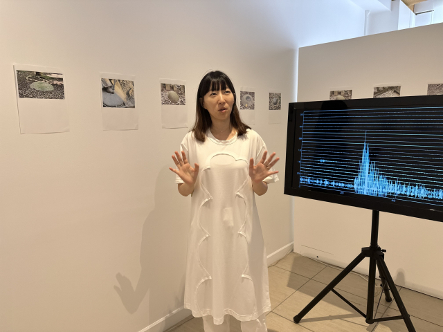 박민하 작가가 토카스 레지던시의 장점을 언급하고 있다. 김은영 기자 key66@