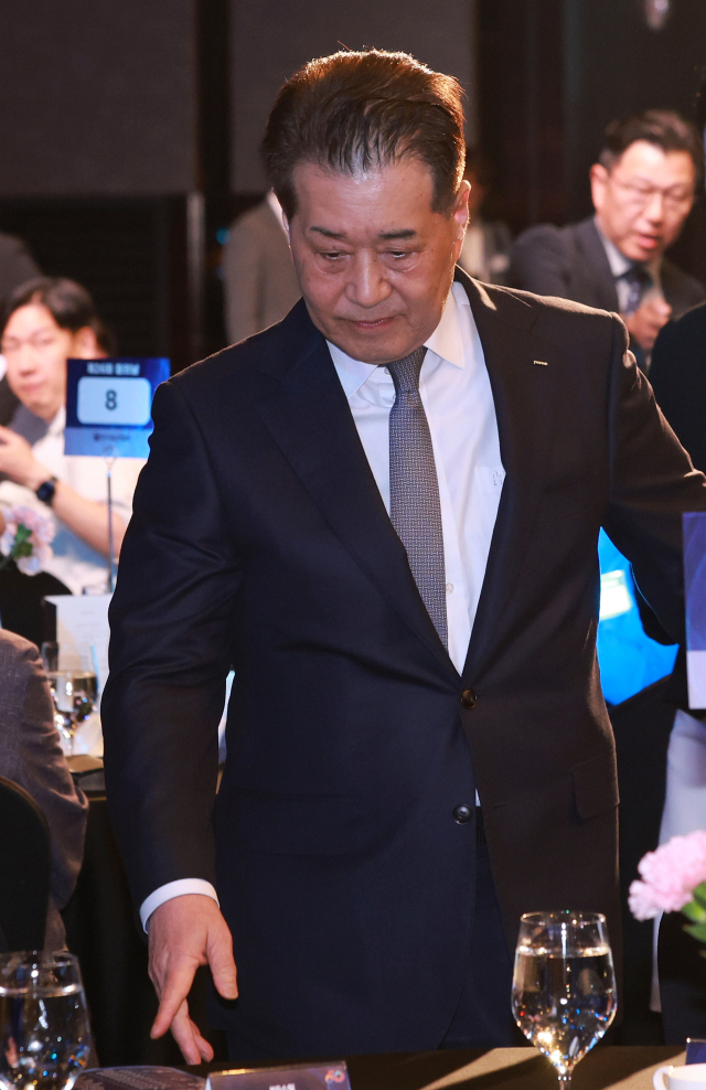 그룹 사업장 여러 곳에서 사망사고가 잇따르는 포스코그룹의 장인화 회장. 연합뉴스