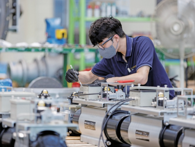 (주)디에이치콘트롤스 작업 모습.