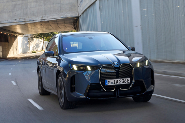BMW 플래그십 순수 전기 SAV(스포츠액티비티차량) ‘뉴 iX’. BMW코리아 제공