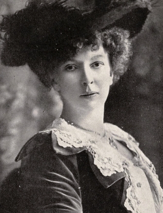 세실 샤미나드. 위키미디어