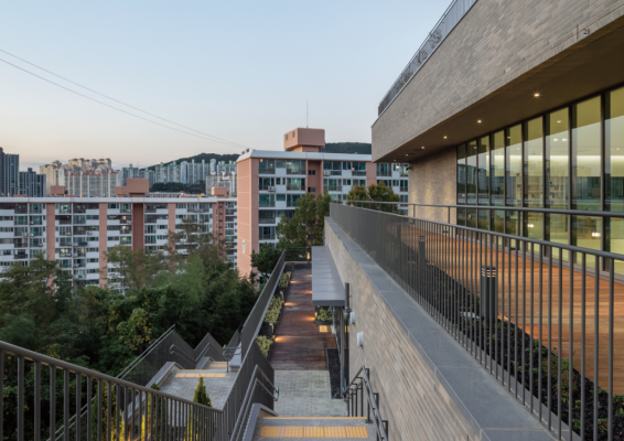 주례열린도서관 외부 모습. 부산시 제공