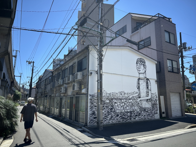 싱가포르 출신의 비주얼 아티스트 스피크 크립틱이 그린 벽화. 요코하마(일본)=김은영 기자 key66@