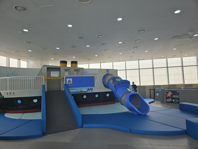 키즈 카페처럼 만든 어린이체험관 모습. 김효정 기자