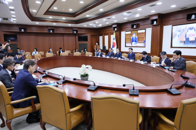 구윤철 부총리 겸 기획재정부 장관이 14일 서울 종로구 정부서울청사에서 열린 경제관계장관회의에서 발언하고 있다. 연합뉴스