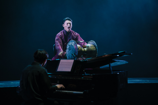 ‘BPAM 초이스' 중 음악 작품인 김인수와 국악재즈소사이어티의 ‘장단소리: 斷面(단면)’ 공연 모습. 부산문화재단 제공