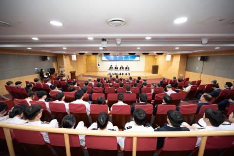 토크콘서트 진행 모습