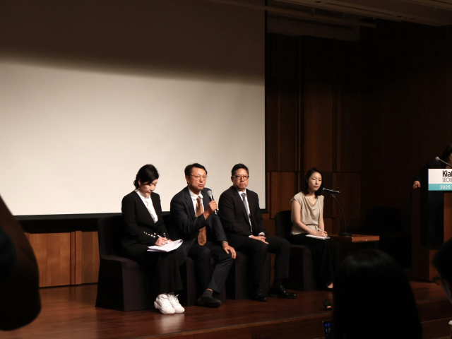 지난 19일 서울 신라호텔에서 열린 키아프 서울(Kiaf SEOUL)과 프리즈 서울(Frieze Seoul)의 2025 공동 기자회견 모습. 한국화랑협회 제공