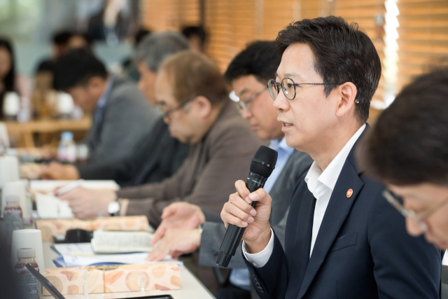 배경훈 과학기술정보통신부 장관이 21일 대전 유성구 한국표준과학연구원에서 열린 ‘퀀텀 프론티어 전략대화’에서 발언하고 있다. 과기정통부 제공