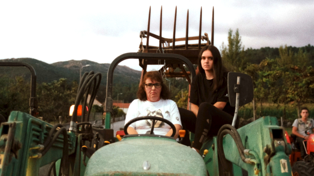 파울루 카르네이루 감독의 '사바나와 산'(좋은 마을, 나쁜 자본, 그리고 산) 스틸컷. 리튬광산 개발에 맞서는 포르투갈 산골 마을 주민들이 직접 출연했다. (사)자연의권리찾기 제공