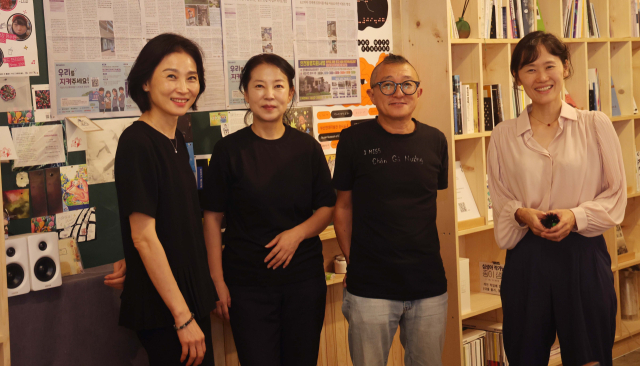 ‘예술창작공간을 넘어 문화 플랫폼으로’ 결산 좌담회에 참석한 부산문화재단 김현정 예술창작본부장, 손몽주 작가, 김대홍 작가, 또따또가 6기 김혜경 센터장. 이재찬 기자 chan@