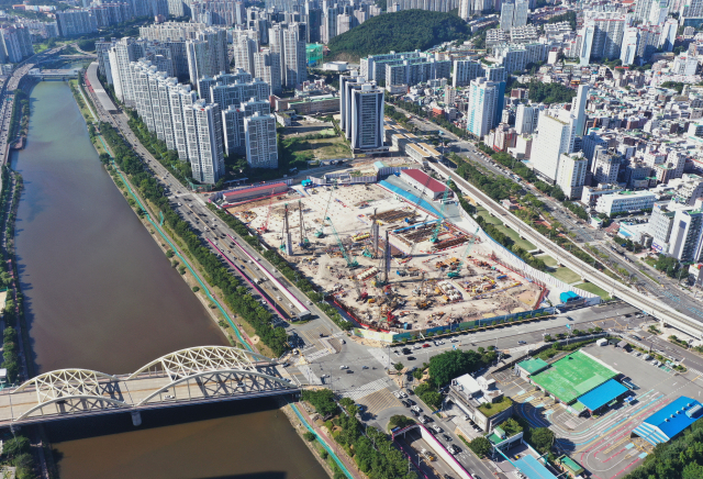 부산 해운대구 재송동 르엘 리버파크 센텀 부지 일대. 부산일보DB