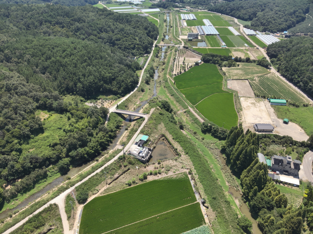 진주시 집현면 향양천 모습. 앞서 극한 호우 담시 하천 월류로 큰 피해를 입은 만큼 대대적인 개선 공사가 펼쳐질 예정이다. 진주시 제공