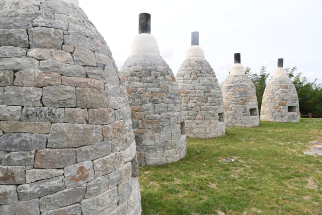 진주시는 고지도와 전문가 고증 등을 거쳐 봉수대의 정확한 위치를 파악하고 복원을 추진했다. 김현우 기자