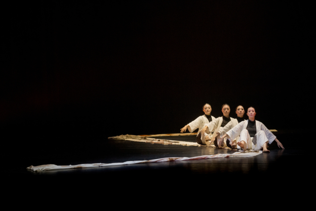 온 댄스 랩이 이전에 선보인 '궤-길을 잇다' 작품. 허경미무용단-무무 제공