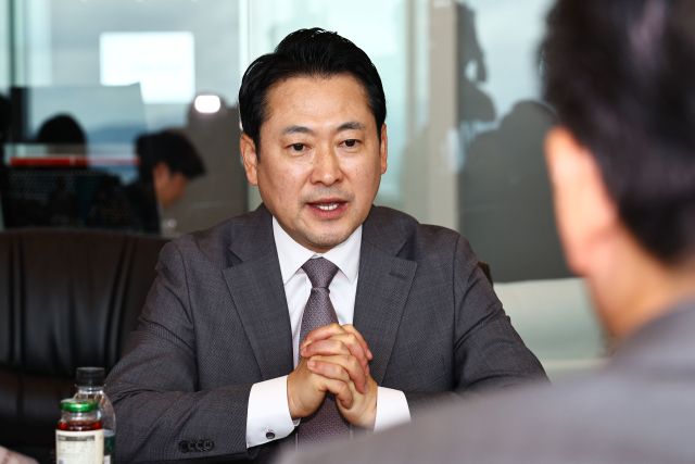 국민의힘 장동혁 대표가 4일 서울 여의도 주한미국상공회의소에서 열린 국민의힘-주한미국상공회의소(AMCHAM) 간담회에서 발언하고 있다. 연합뉴스