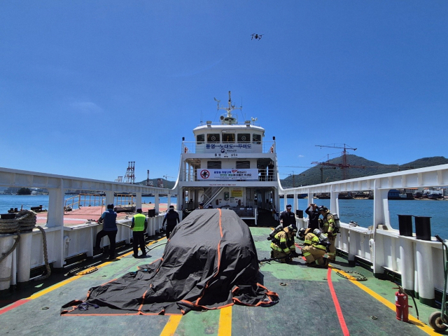 카페리선박(차도선) 내 전기자동차 소방설비(질식소화덮개). 해수부 제공