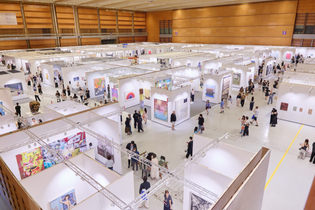 지난 3~6일 서울 강남구 코엑스에서 열린 '프리즈 서울' 전시 현장. 프리즈 제공