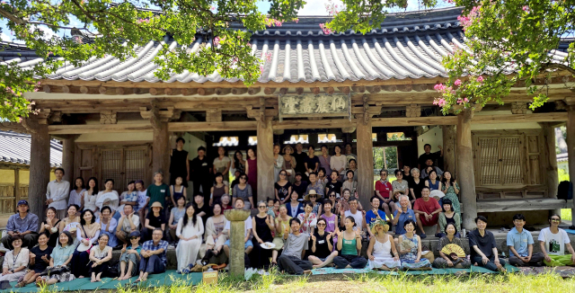 주역 향연 참가자들 기념 사진. 김재형 제공