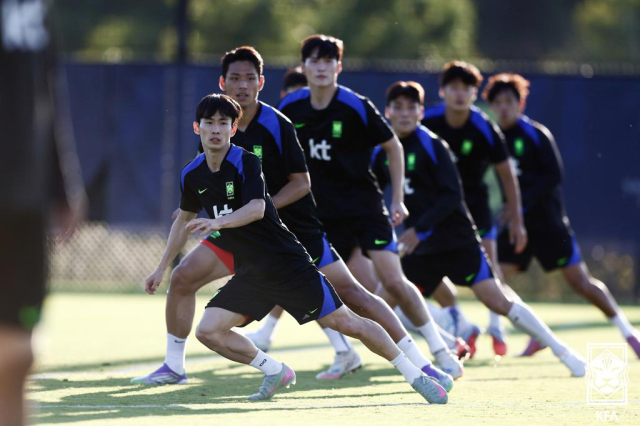한국 축구대표팀 선수들이 8일(한국 시간) 미국 테네시주 내슈빌SC 훈련장에서 멕시코와의 경기를 앞두고 훈련을 하고 있다. 대한축구협회 제공