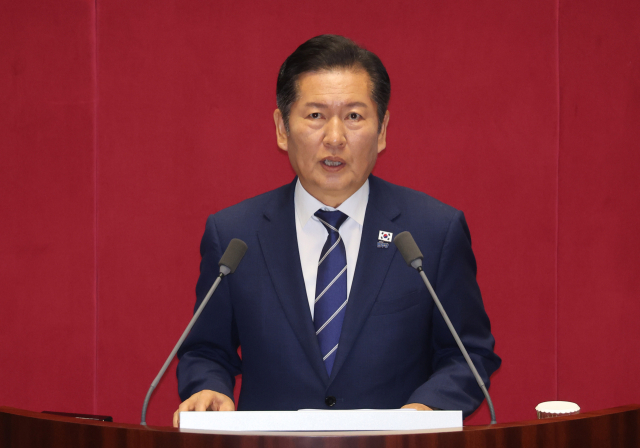 더불어민주당 정청래 대표가 9일 서울 여의도 국회 본회의에서 교섭단체 대표 연설을 하고 있다. 연합뉴스