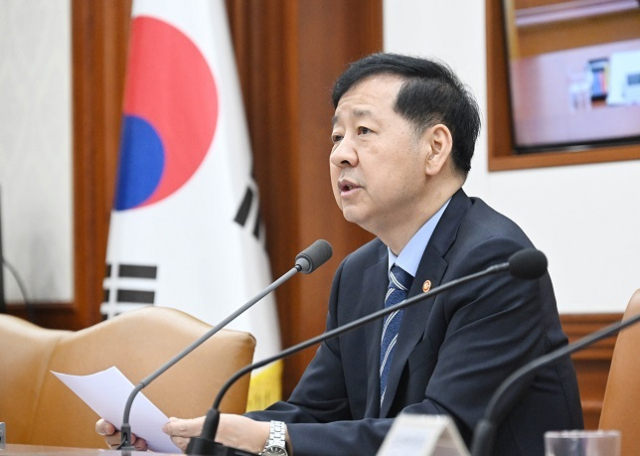 구윤철 부총리 겸 기획재정부 장관이 9월 10일 정부서울청사에서 열린 '성장전략 TF 겸 산업경쟁력강화 관계장관회의'에서 모두발언을 하고 있다. 기재부 제공