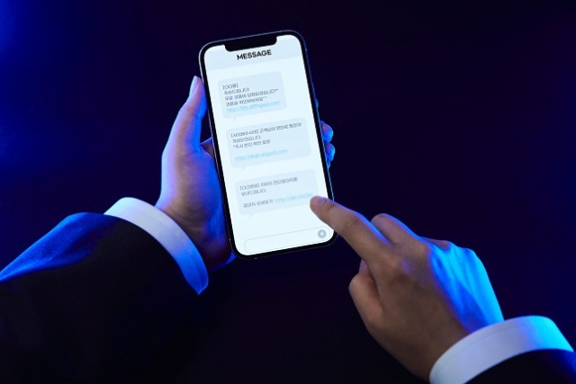 농림축산식품부와 KB금융그룹은 9월 11일 전북 진안군을 시작으로 5개 시·군 농촌지역에 대학생 농촌재능나눔 활동과 보이스피싱 예방 캠페인에 나선다고 10일 밝혔다. 이미지투데이