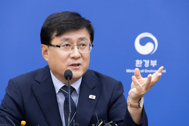 김성환 환경부 장관이 지난 9일 서울 서초구 한강홍수통제소에서 환경부 출입기자단과 간담회를 하고 있다. 환경부 제공
