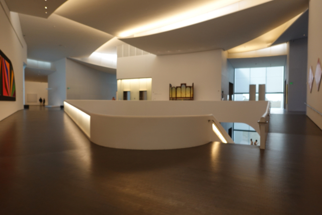 낸시 앤 리치킨더 빌딩(스티븐 홀).