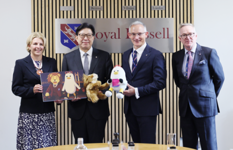 로얄러셀스쿨 방문 사진