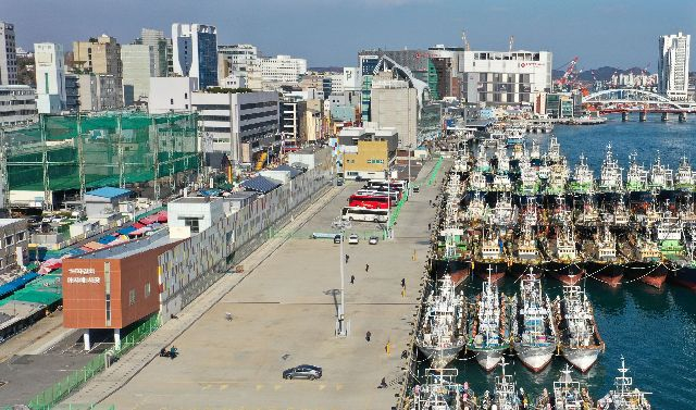 부산 중구 자갈치시장 일대 모습. 부산일보DB