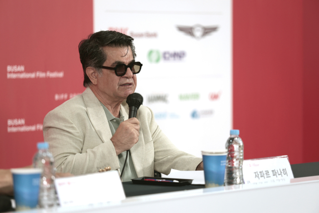 제30회 부산국제영화제 '올해의 아시아영화인상' 수상자인 이란 거장 자파르 파나히 감독. 이지원 인턴기자